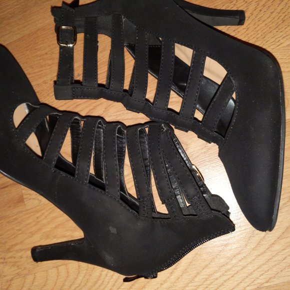 TOP Moda Black cage faux suede heels - Picture 2 of 11